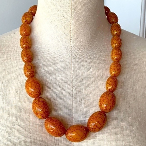 Vintage graduated large chunky beads crackle finish acrylic extra long statement - Picture 1 of 6